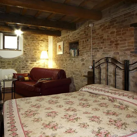 Feriehus Casa Vacanza La Torcia