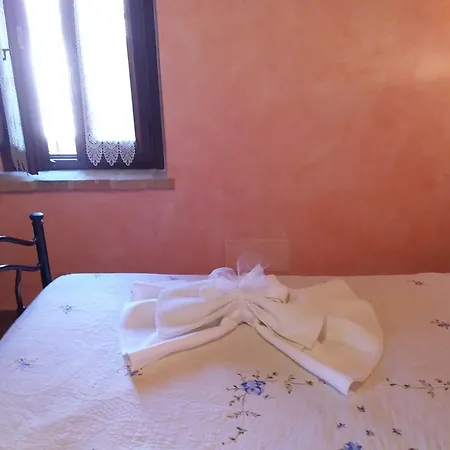 Casa Vacanza La Torcia Feriehus *